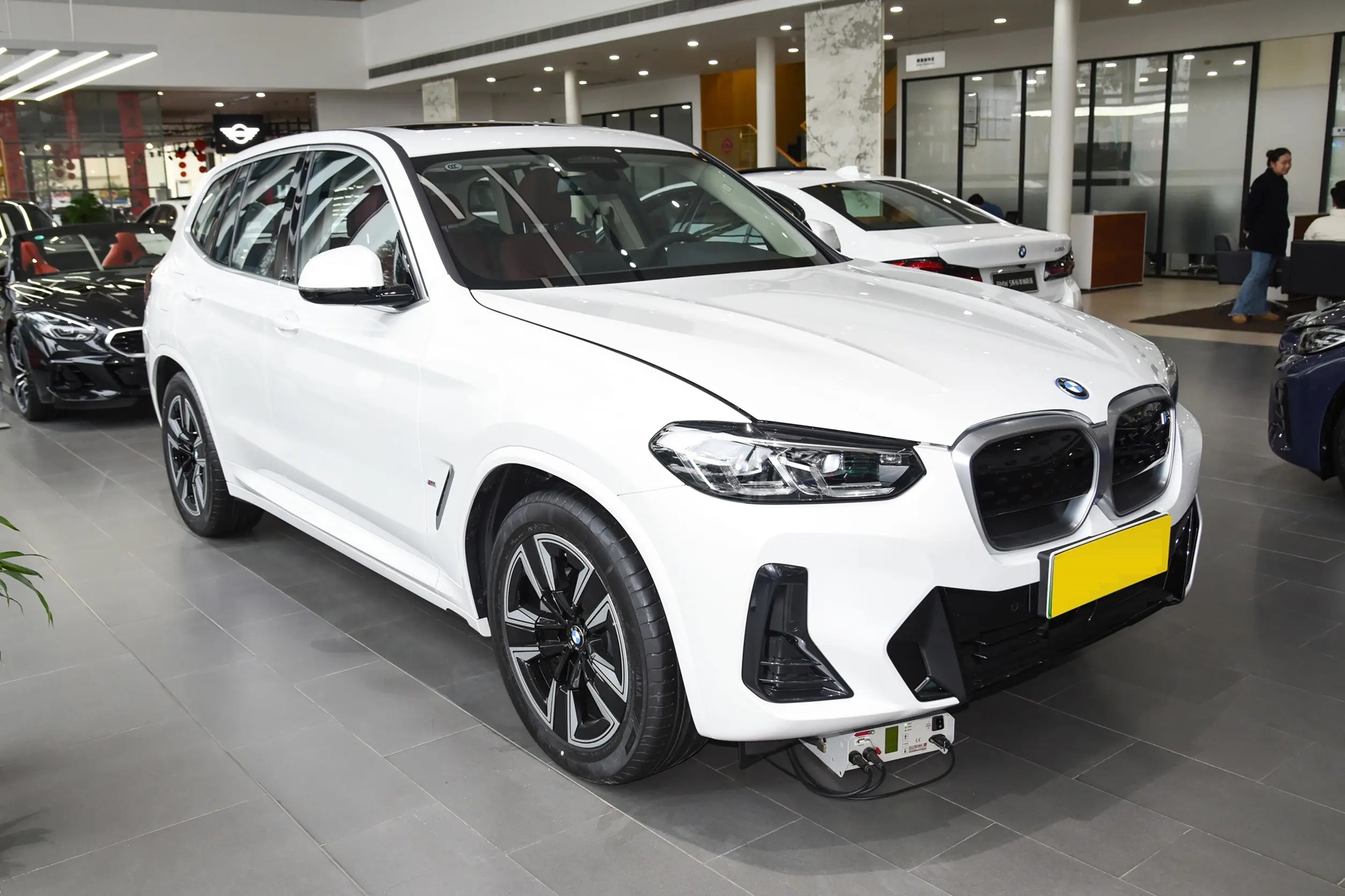 BMW iX3: A German Model of China’s Luxury Pure Electric SUV Exports